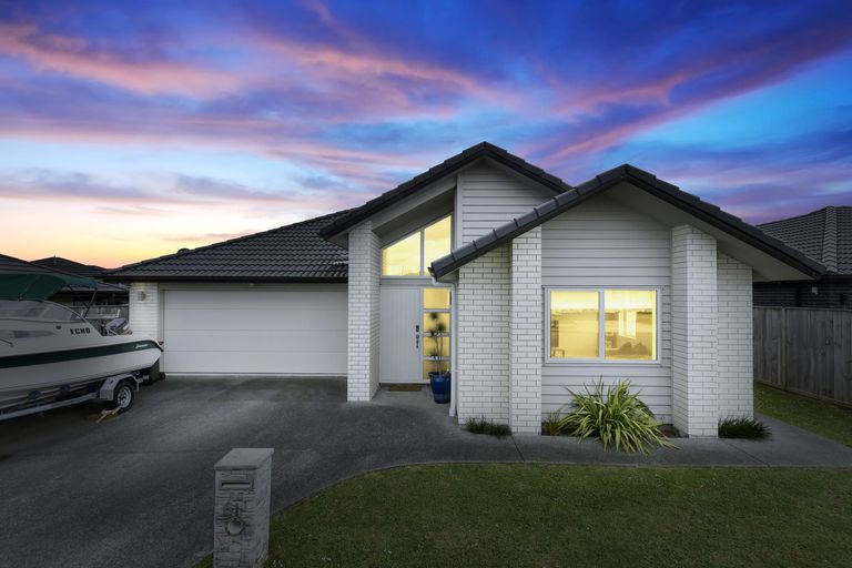 Photo of property in 61 Turnberry Drive, Wattle Downs, Auckland, 2103