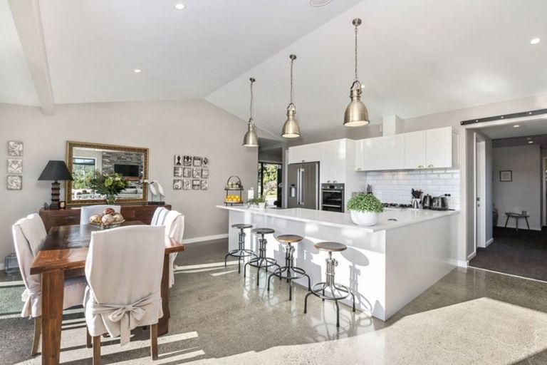 Photo of property in 27 Locheagles Rise, Kinloch, Taupo, 3377