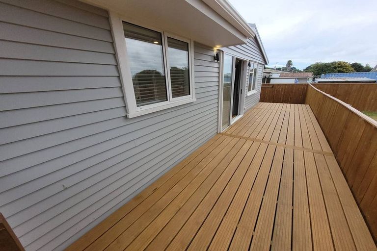 Photo of property in 2 Matai Street, Otaki, 5512