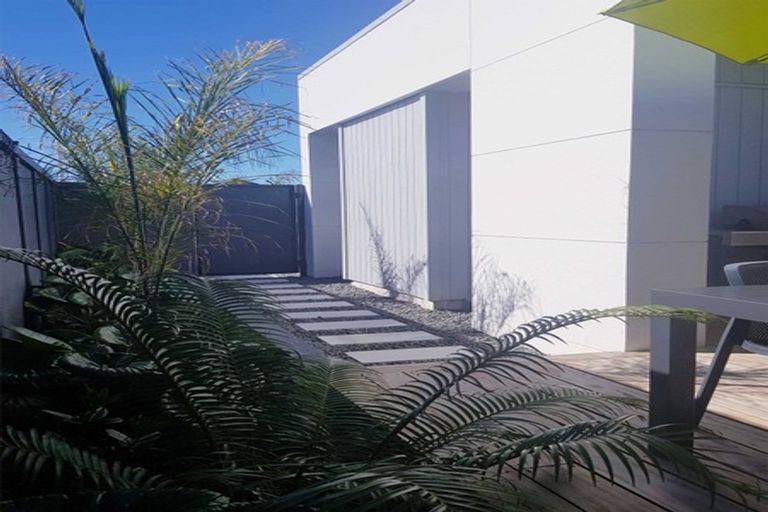 Photo of property in 10 Sarcodia Place, Papamoa Beach, Papamoa, 3118