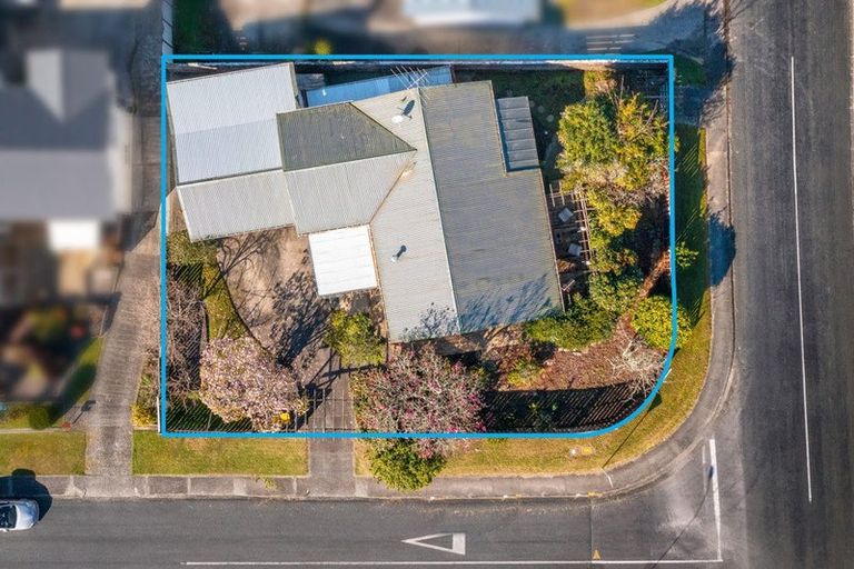 Photo of property in 55 Blakeborough Drive, Forrest Hill, Auckland, 0620