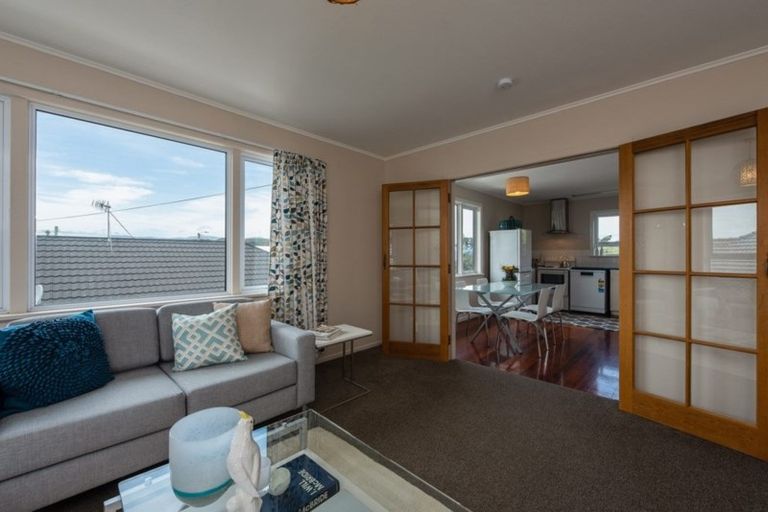 Photo of property in 186b Queens Drive, Lyall Bay, Wellington, 6022