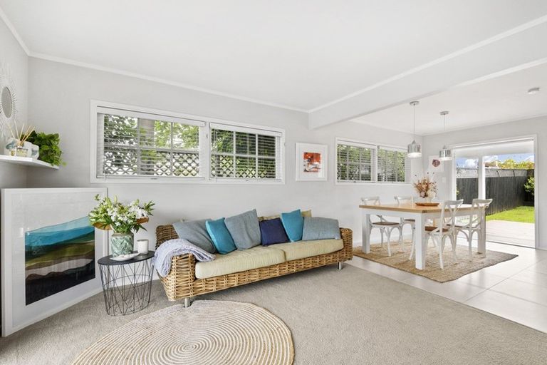 Photo of property in 2/4 Coronation Street, Belmont, Auckland, 0622