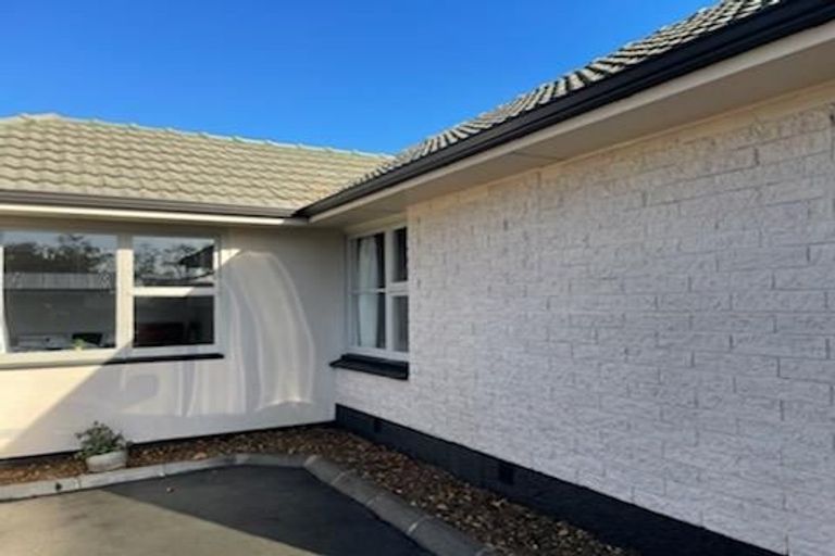 Photo of property in 701 Main South Road, Islington, Christchurch, 8042