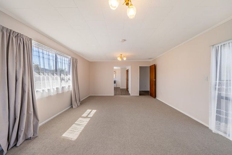 Photo of property in 76b Seddon Street, Wallaceville, Upper Hutt, 5018