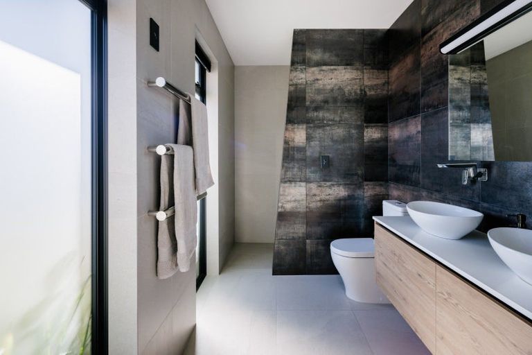 Photo of property in 10 Moemoea Place, Cambridge, 3434