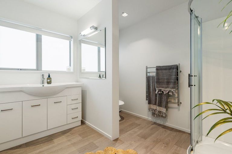 Photo of property in 220a Ocean Road, Whangamata, 3620