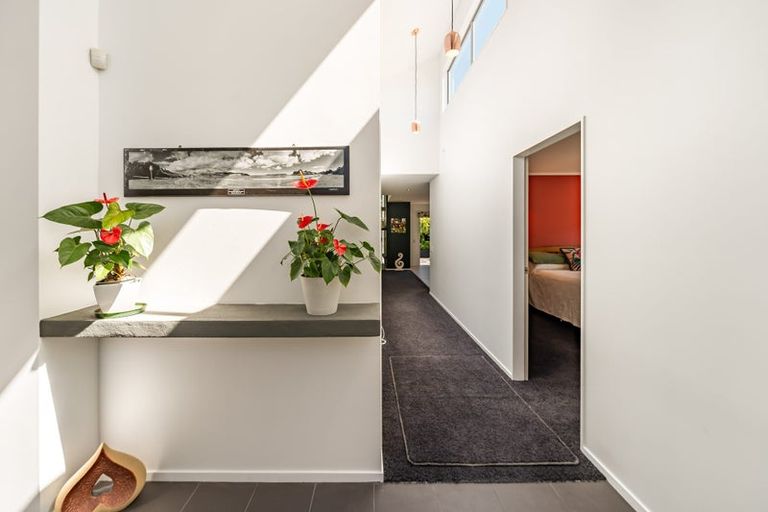 Photo of property in 8a Whitehouse Road, Titahi Bay, Porirua, 5022