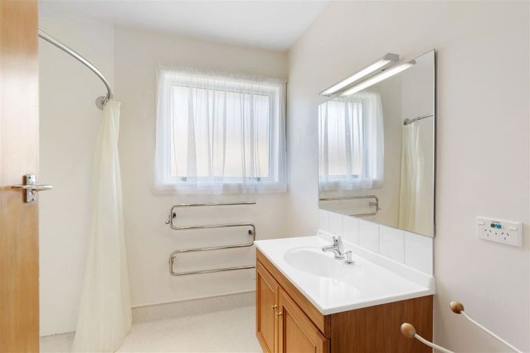 Photo of property in 15 Blakehall Place, Spreydon, Christchurch, 8024