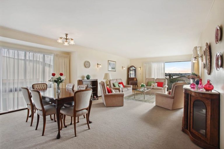 Photo of property in 5 Essington Place, Half Moon Bay, Auckland, 2012