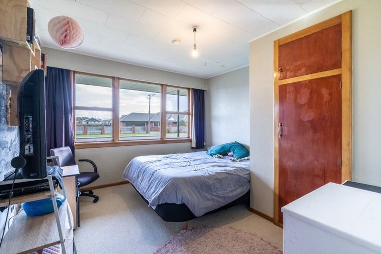 Photo of property in 17 Durham Street, Winton, 9720