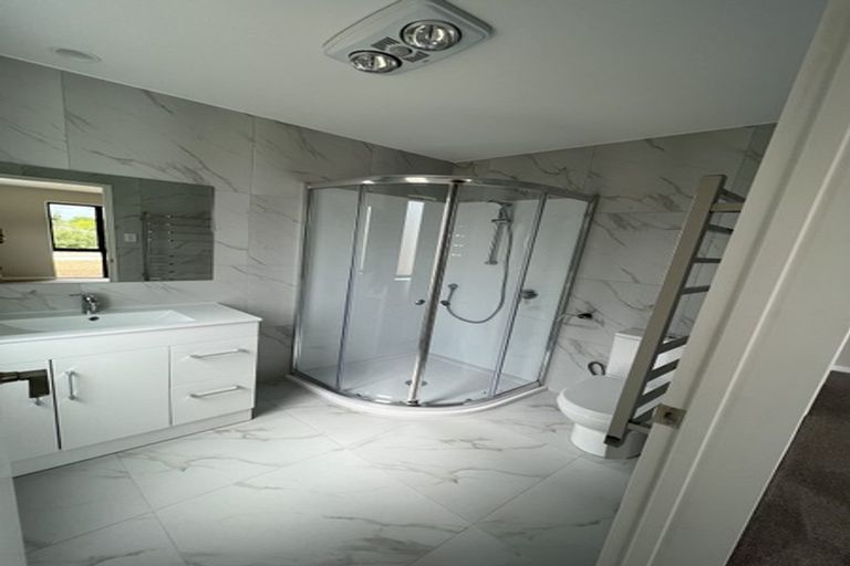 Photo of property in 8 Springhill Lane, Sunnyvale, Auckland, 0612