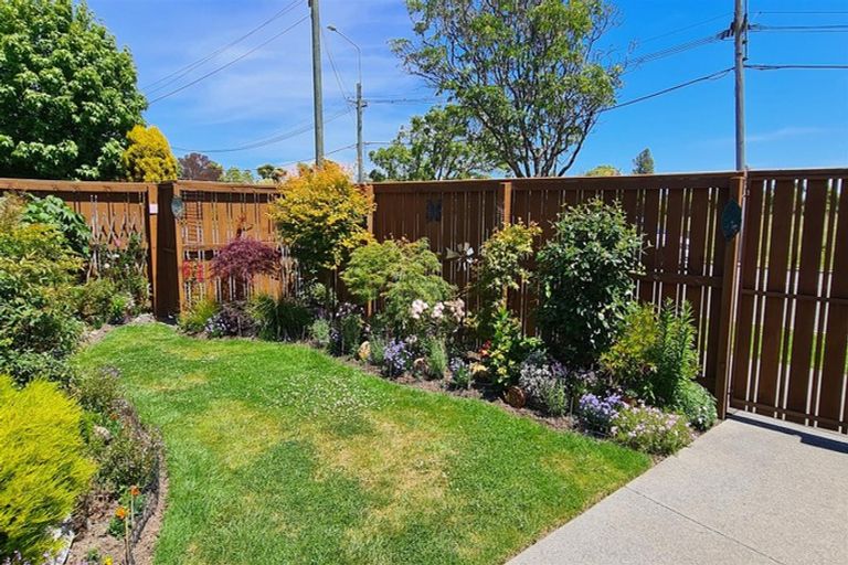 Photo of property in 120a Avondale Road, Avondale, Christchurch, 8061