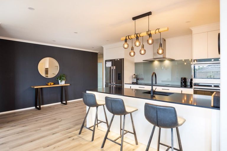 Photo of property in 31 Keene Drive, Bell Block, New Plymouth, 4312