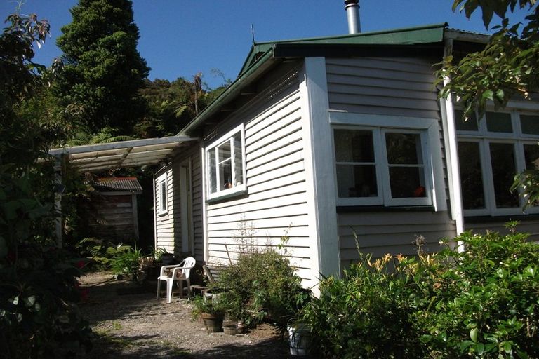 Photo of property in 5 Ratcliff Road, Ngakawau, 7824