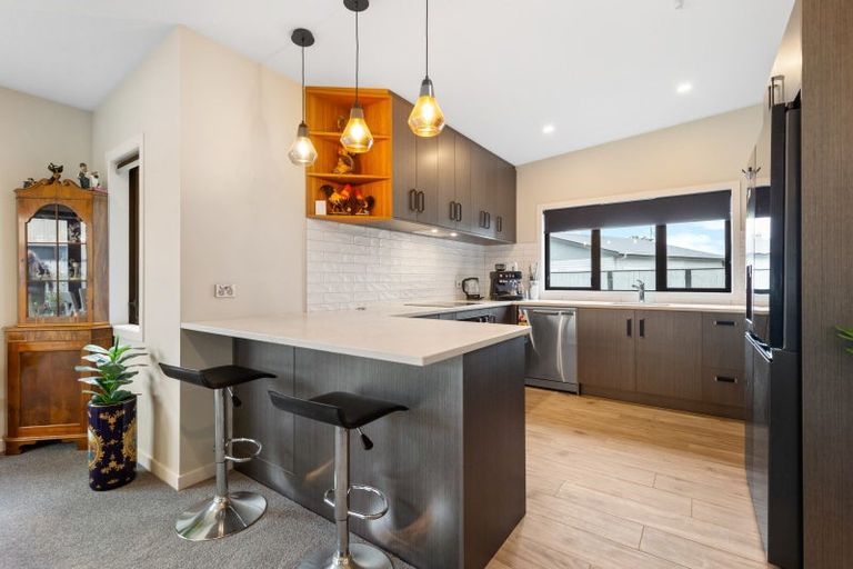 Photo of property in 10a Queenwood Road, Levin, 5510