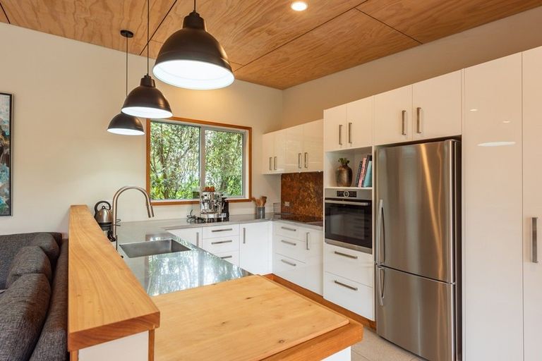 Photo of property in 29a Greenaway Road, Waikanae, 5036