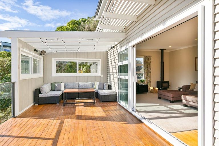 Photo of property in 16 Narbada Crescent, Khandallah, Wellington, 6035