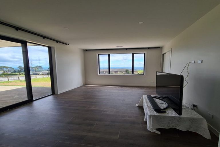 Photo of property in 15 Lawrence Carter Drive, Bombay, 2675