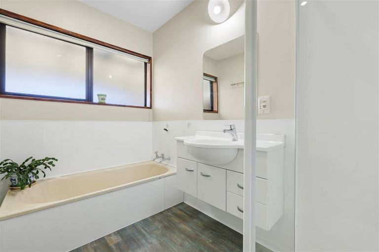 Photo of property in 65 Waimairi Road, Upper Riccarton, Christchurch, 8041