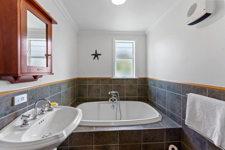 Photo of property in 58 Te Roto Road, Otaki, 5512