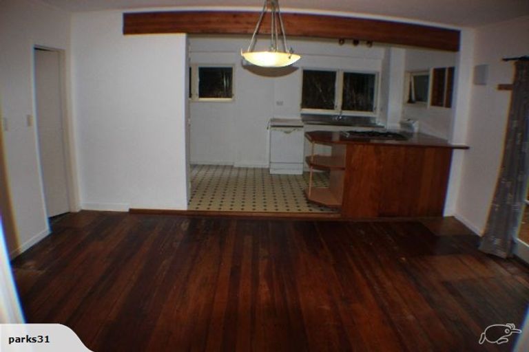 Photo of property in 93 Warner Park Avenue, Laingholm, Auckland, 0604