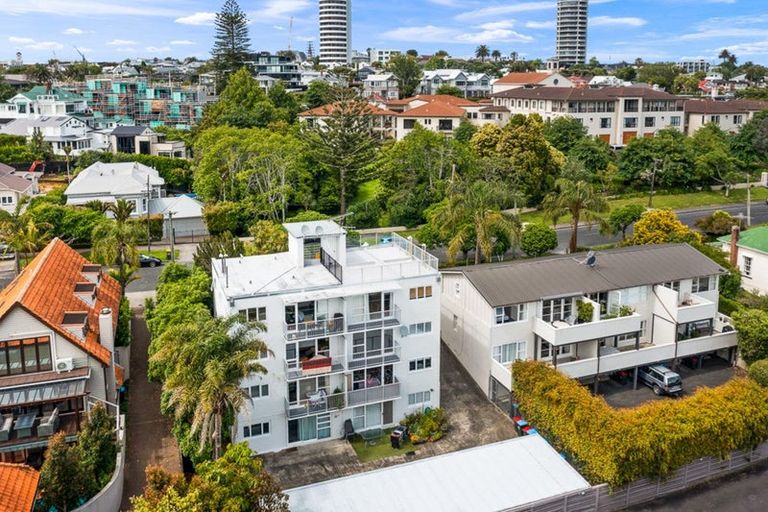 Photo of property in 9g Emmett Street, Herne Bay, Auckland, 1011