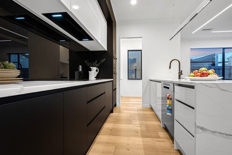 Photo of property in 10 Kotuitui Drive, Wainui, 0992