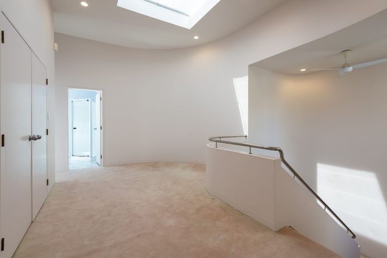 Photo of property in 65 Nevay Road, Miramar, Wellington, 6022