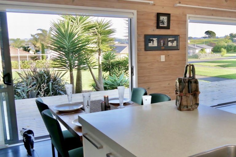 Photo of property in 40 Omana Avenue, Shelly Beach, Helensville, 0874