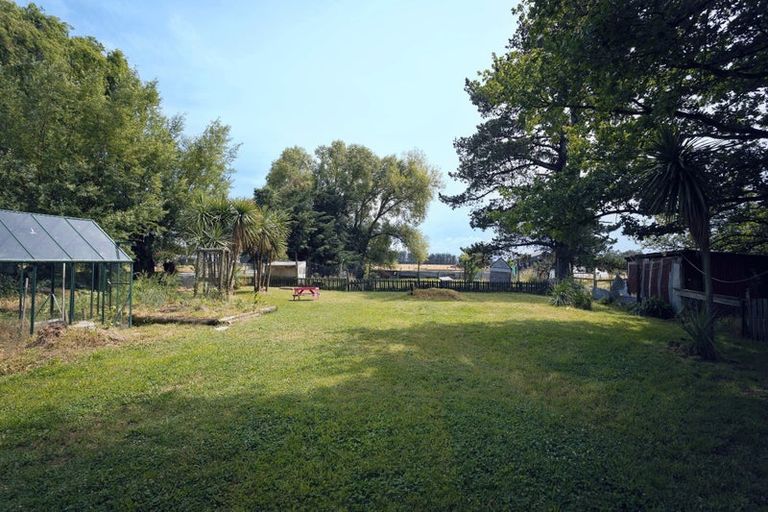 Photo of property in 15 High Street, Hawarden, 7385