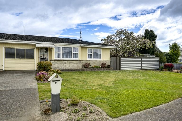 Photo of property in 14 Shearer Place, Pirimai, Napier, 4112