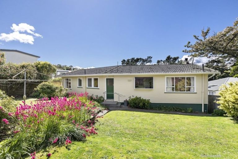 Photo of property in 145 Broderick Road, Johnsonville, Wellington, 6037