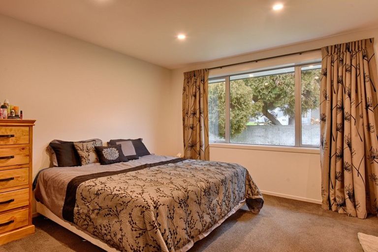 Photo of property in 14 Mary Street, Gore, 9710