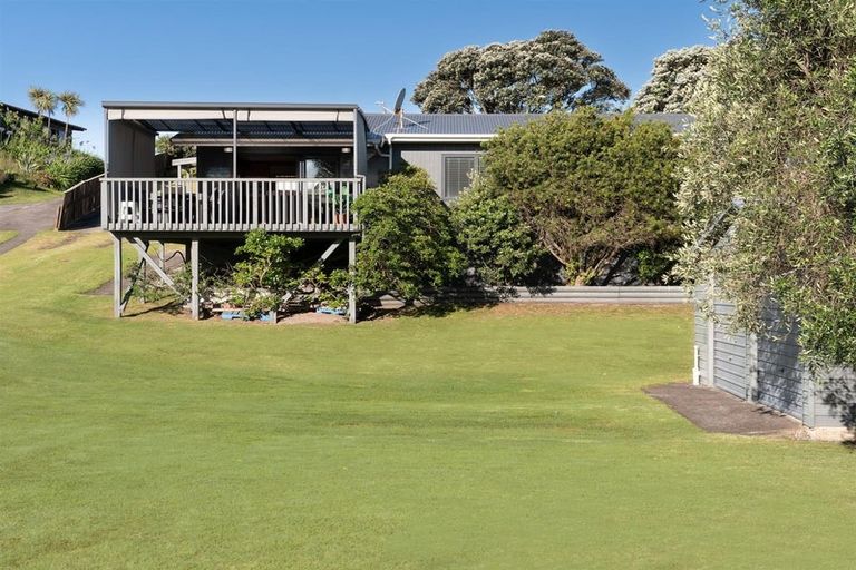 Photo of property in 607 Pukehina Parade, Pukehina, Te Puke, 3189