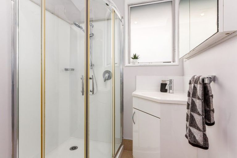 Photo of property in 13 Sombrero View, Ascot Park, Porirua, 5024