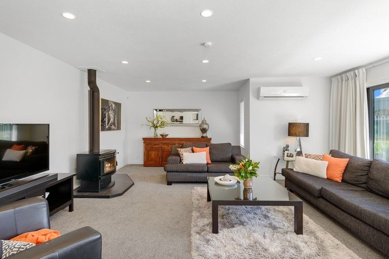 Photo of property in 5 Chilwell Place, Halswell, Christchurch, 8025