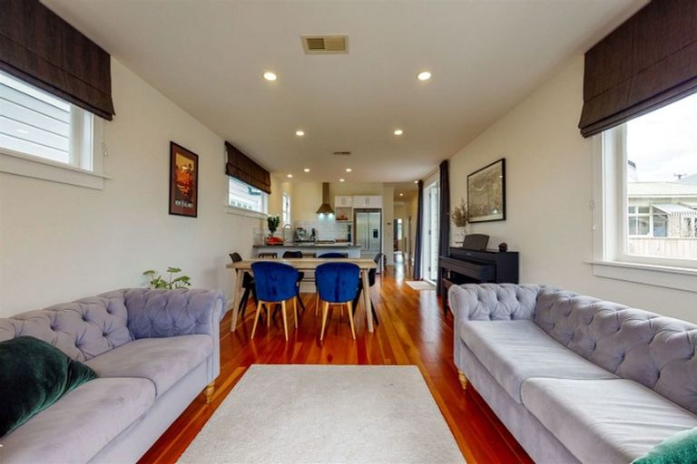 Photo of property in 22 Central Terrace, Alicetown, Lower Hutt, 5010