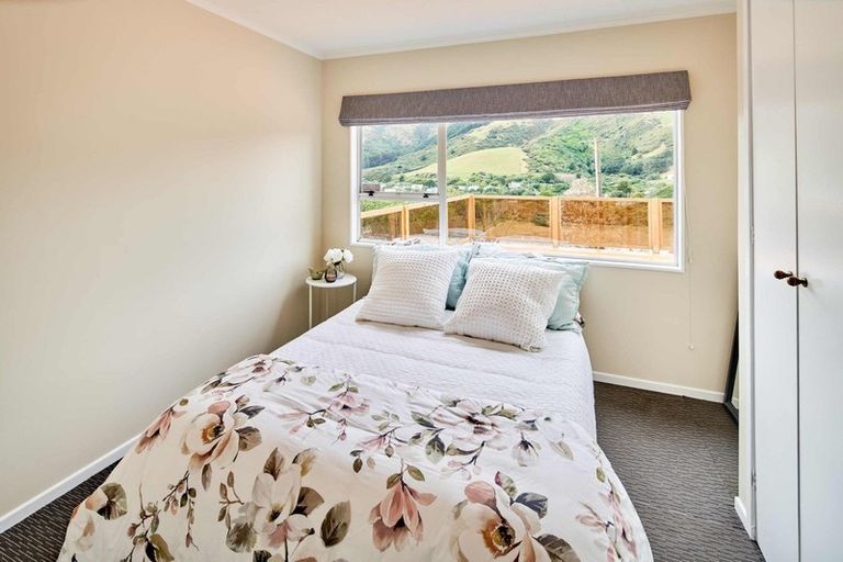 Photo of property in 17 Haunui Road, Pukerua Bay, 5026