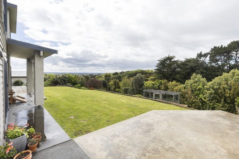 Photo of property in 76 Cashmere Drive, Fitzherbert, Palmerston North, 4410