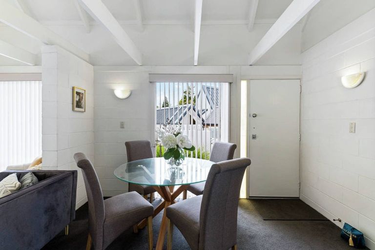 Photo of property in 3/20 Selwyn Road, Cockle Bay, Auckland, 2014