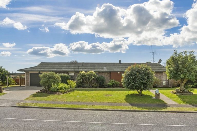 Photo of property in 1 Pandora Place, Welcome Bay, Tauranga, 3112