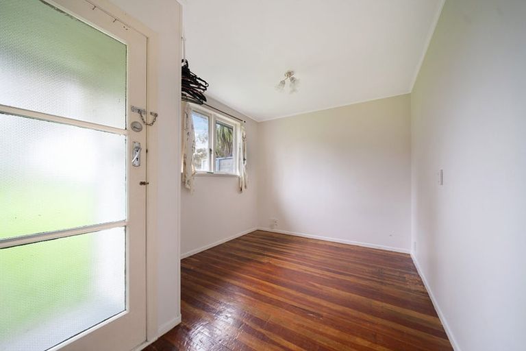 Photo of property in 10 Ribblesdale Road, Henderson, Auckland, 0612