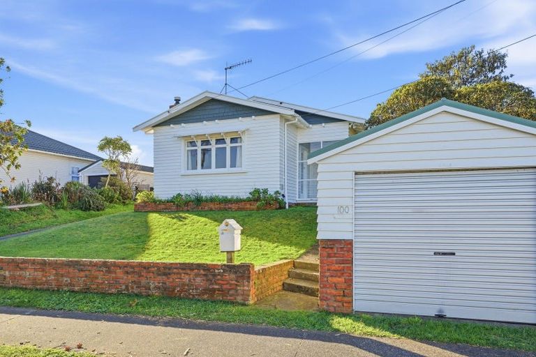 Photo of property in 100 Gonville Avenue, Gonville, Whanganui, 4501