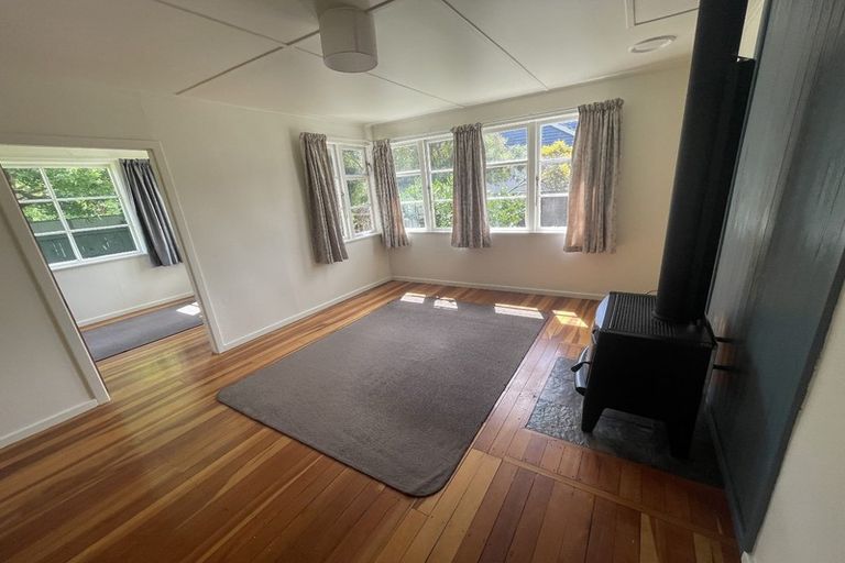 Photo of property in 352 Cambridge Terrace, Naenae, Lower Hutt, 5011