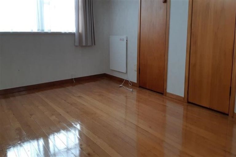 Photo of property in 141 Forrest Hill Road, Forrest Hill, Auckland, 0620