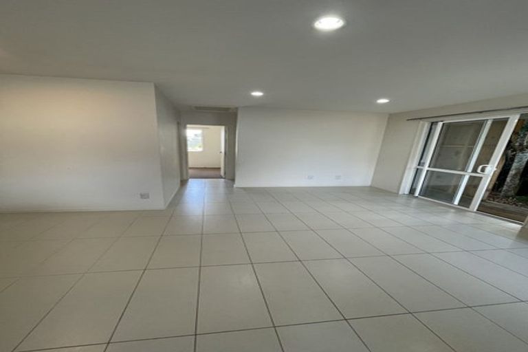 Photo of property in 7 Thornton Road, Milford, Auckland, 0620