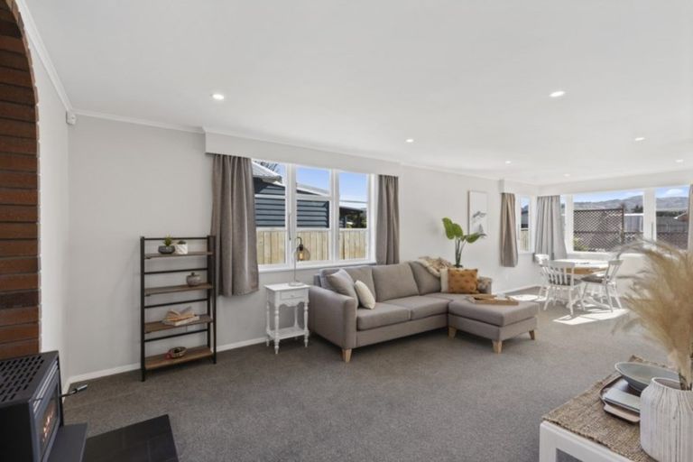 Photo of property in 21 Elizabeth Street, Moera, Lower Hutt, 5010