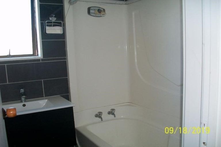 Photo of property in 1/42 Borich Road, Sunnyvale, Auckland, 0612