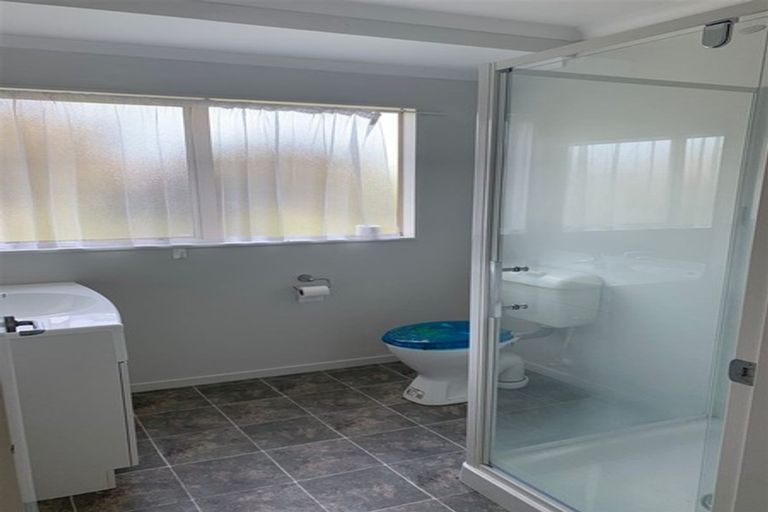 Photo of property in Holdsworth Villas, 64/2 William Donald Drive, Solway, Masterton, 5810